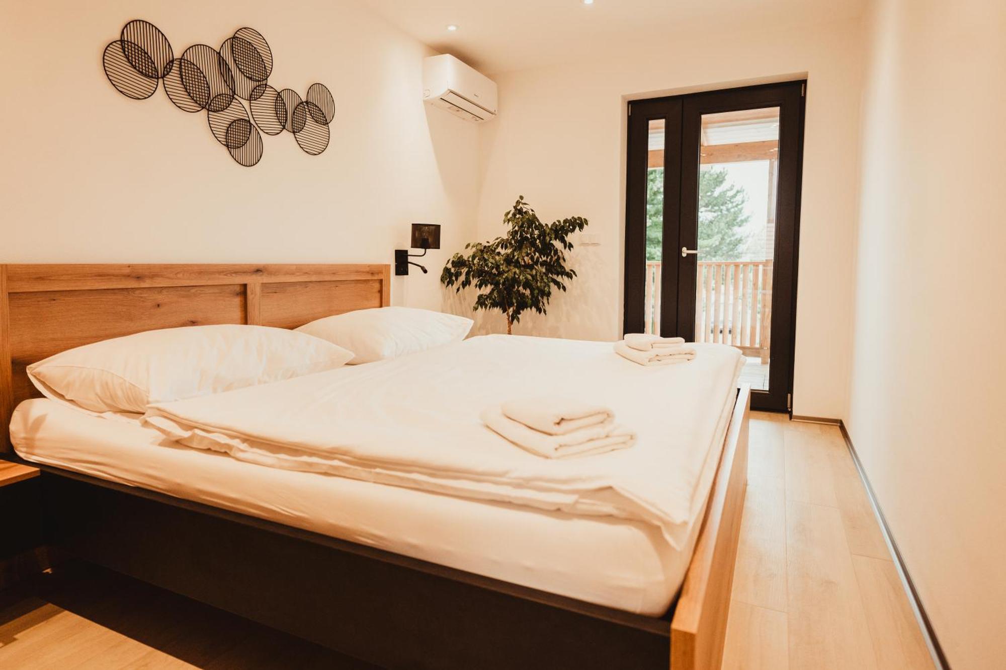 Hotel U Racka Ostrožská Nová Ves Buitenkant foto