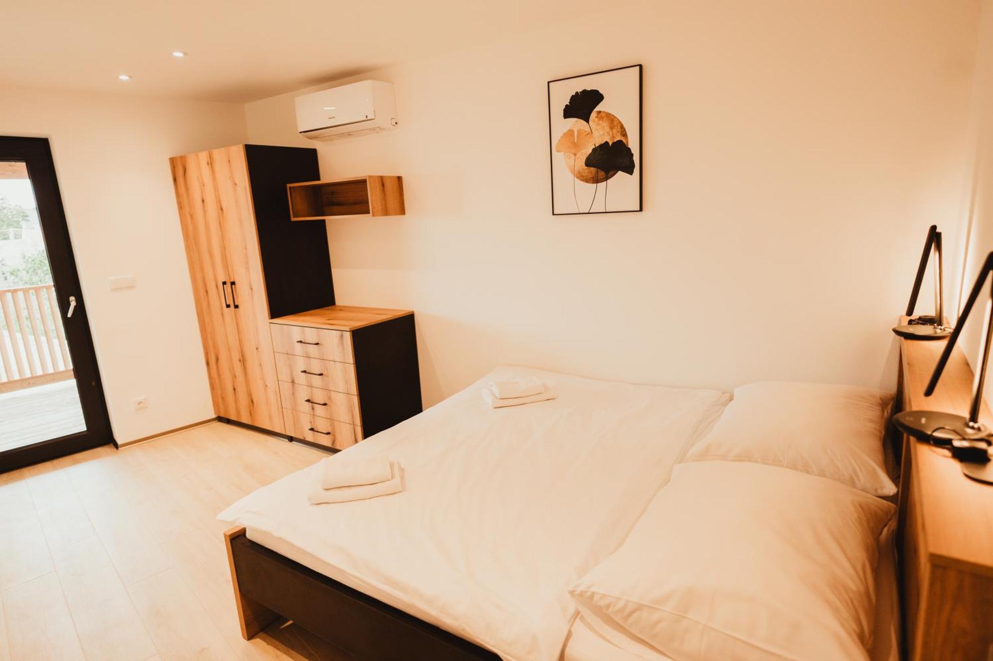 Hotel U Racka Ostrožská Nová Ves Buitenkant foto