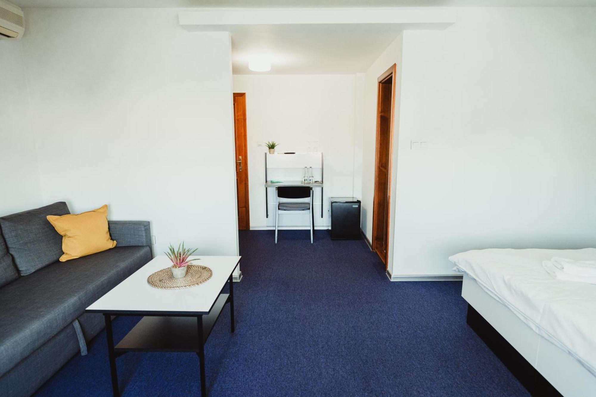 Hotel U Racka Ostrožská Nová Ves Buitenkant foto
