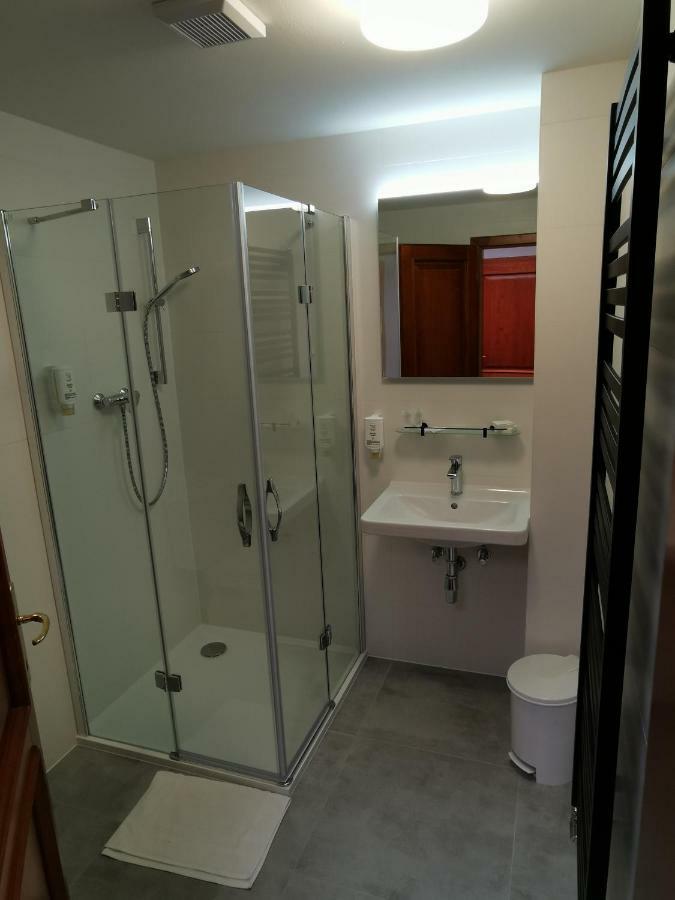 Hotel U Racka Ostrožská Nová Ves Buitenkant foto