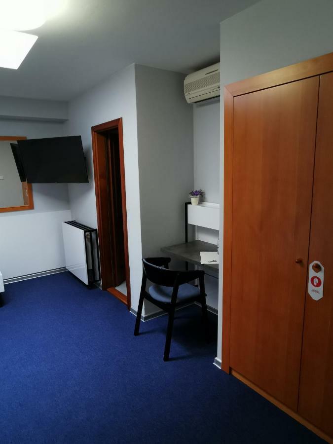 Hotel U Racka Ostrožská Nová Ves Buitenkant foto