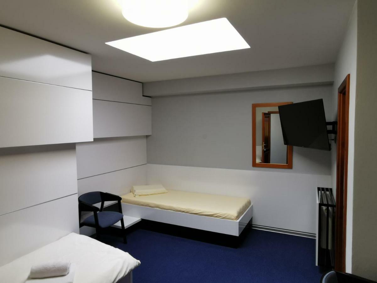 Hotel U Racka Ostrožská Nová Ves Buitenkant foto